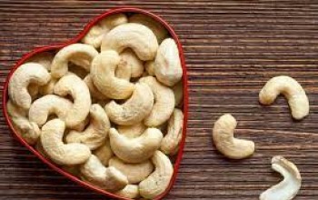 Cashew nuts contain anti-inflammatory properties